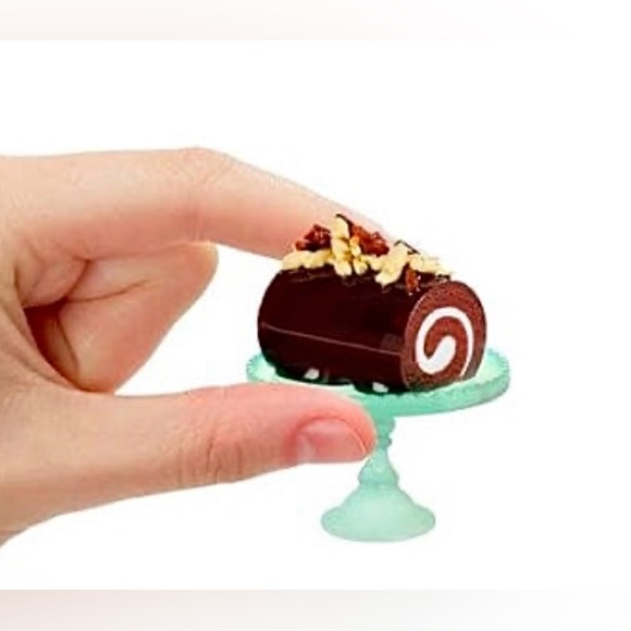 Make it Mini Diner Series 3 Choco Roll Cake - Picture 2 of 2